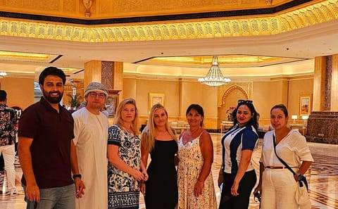 Abu Dhabi City Tour from Dubai with Guided Mosque Visit