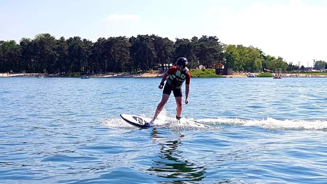 Krakow: Efoil Electric desk on Lake