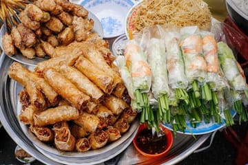 Hanoi Street Food Walking Tour with Local Culinary Guide