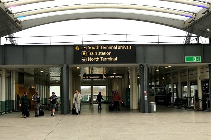 Gatwick Airport Private Transfers to/from London (Postcode SW5 to SW11) 7