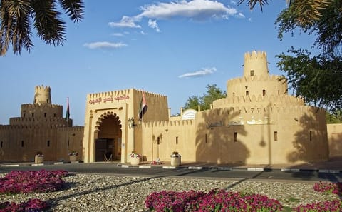 Private Cultural Tour of Al Ain with Lunch Included