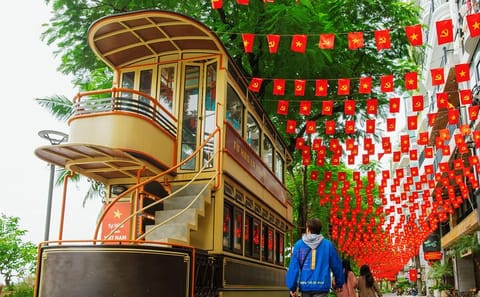 Hanoi Food Tour: Explore Ba Đình's Hidden Alleys and Cuisine
