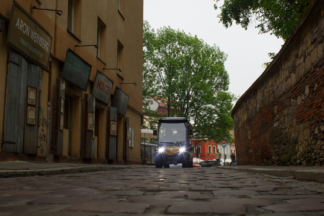 Krakow: Kazimierz Quarter and former Jewish Ghetto Sightseeing by Electric Golf Cart photo 4