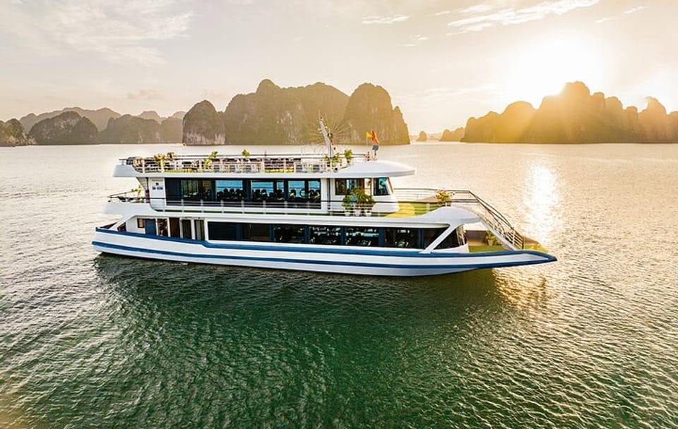 Halong Bay Full Day Tour with Kayaking and Swimming