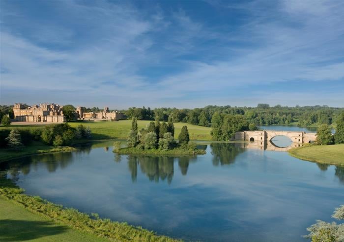 The Cotswolds and Blenheim Palace with Lunch in a Traditional British Pub 4