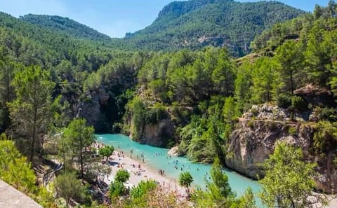Half-Day Tour to Montanejos Thermal Springs from Valencia
