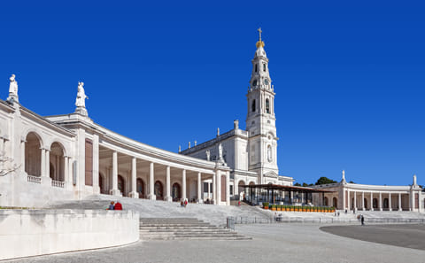 Full-Day Tour of Sintra, Pena Palace, and Cascais from Lisbon