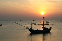 PHU QUOC NIGHT SQUID FISHING BOAT EXPERIENCE 1