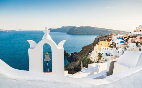 Two-Day Santorini Tour from Athens with Ferry and Hotel