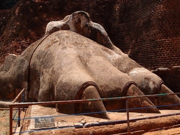 Sigiriya-Rock-Dambulla-Cave-and-Village-Tour-From-Trincomalee-3