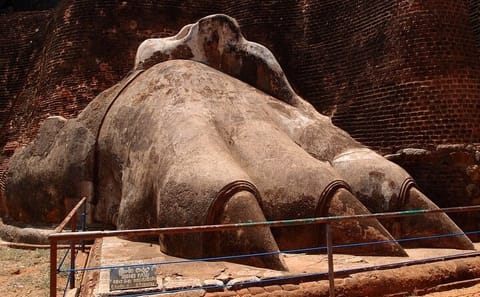 Sigiriya Rock and Dambulla Cave Tour from Trincomalee