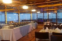 Dubai Marina Dinner Cruise with Live Shows 9