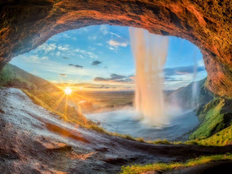 Private luxury South Coast tour 10h — Icelimo Luxury Travel