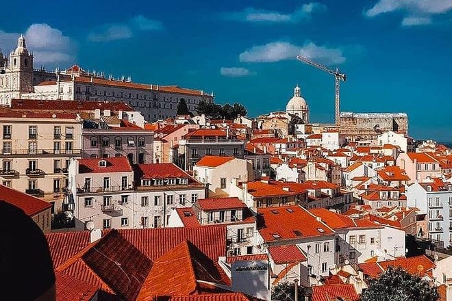 90-minute Tuk Tuk Tour of Old Town of Lisbon. Alfama will make you fall in love! 7