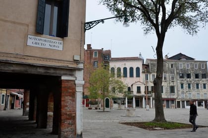 Walking Tour of Venice with Mini Cruise