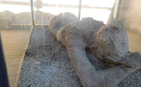 Pompeii and Amalfi Coast Day Trip from Naples