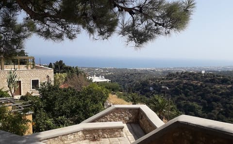 Private Cultural Tour of Rethymno Town and St. Irini Monastery