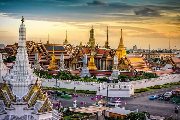Grand Palace & Thonburi Canals Morning Tour Experience
