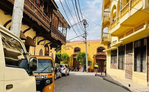 Mombasa City Tour – Fort Jesus, Old Town, Spice Town & Craft