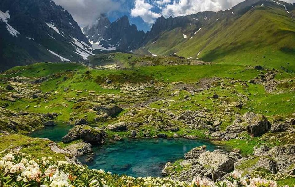 Private Full-Day Hiking Tour from Tbilisi to Juta