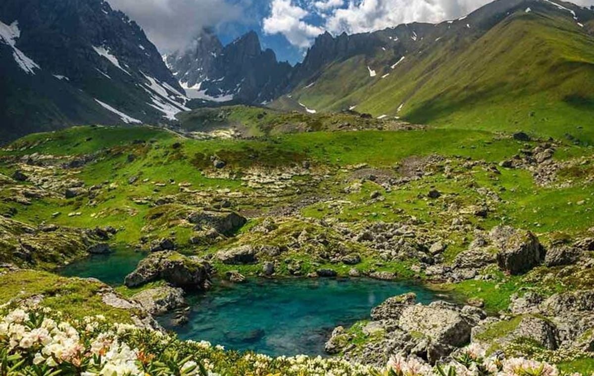 Private Full-Day Hiking Tour from Tbilisi to Juta