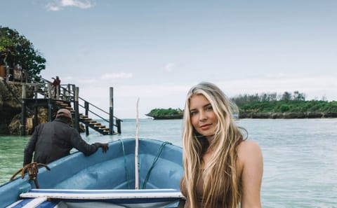 Zanzibar: Ocean Dining at The Rock Restaurant – A Table Above the Sea