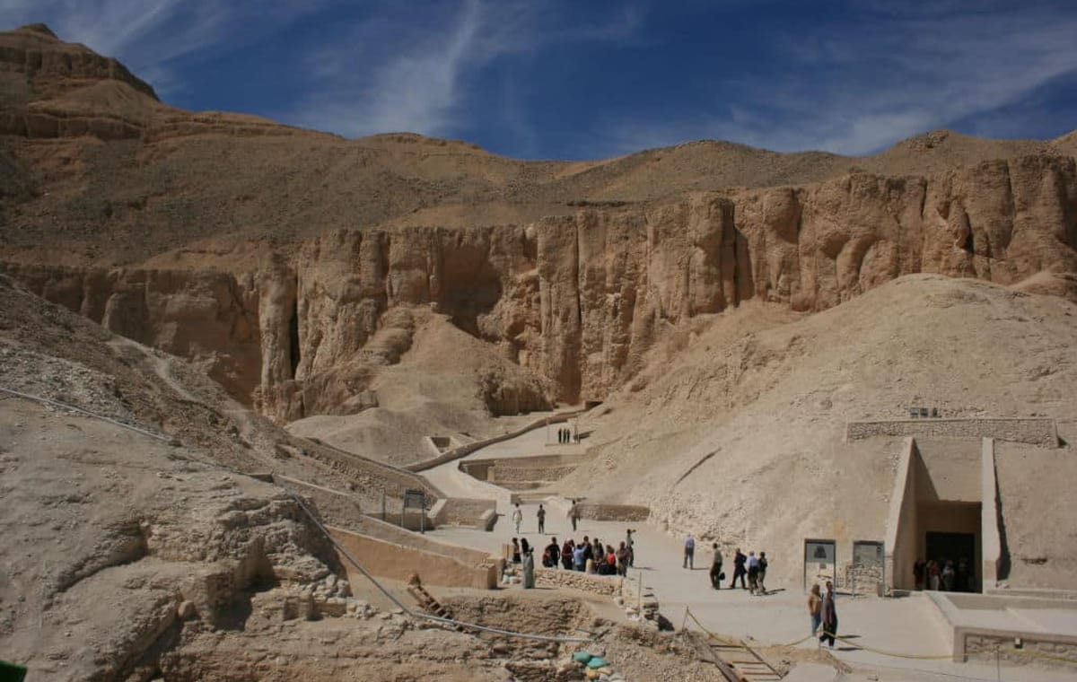Explore Luxor Full Day Tour of the Valley of Kings and Queens