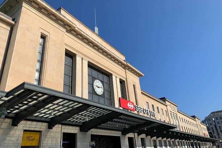 Private Transfer from Geneva Cornavin station CFF to Hotels 2