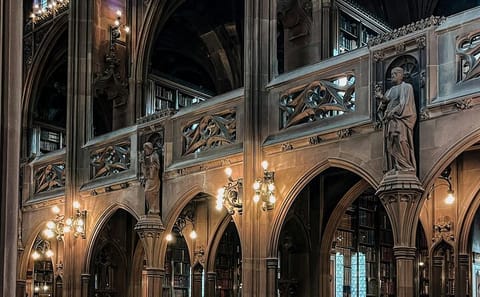 Explore Manchester: 5-Hour Guided City Tour