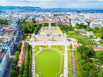 Professional Photo Shoot Experience in Vienna