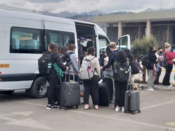 Private Transfer Between Cusco and Poroy Train Station