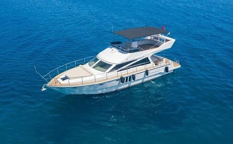 Private Luxury Yacht Tour in Kemer and Aksu, Antalya