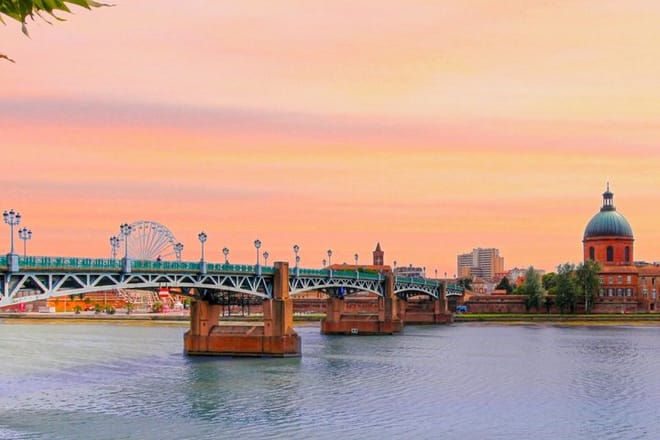TOP Toulouse : Private Guided Tour with your mobile photo 2