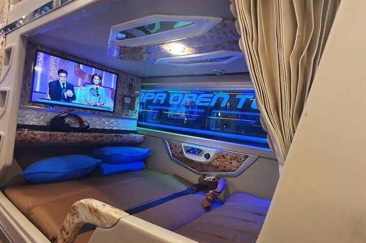 Sapa 2 Day 1 Night Trekking Tour (Cabin Bus + Homestay Overnight)