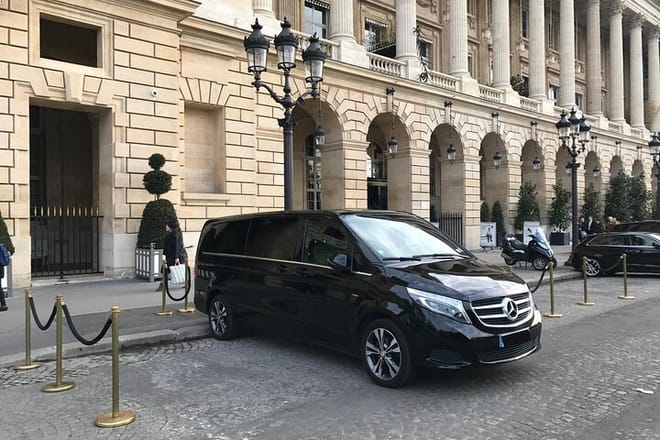 One way Private Airport Transfer from Edinburgh Airport to Edinburgh Hotel  8