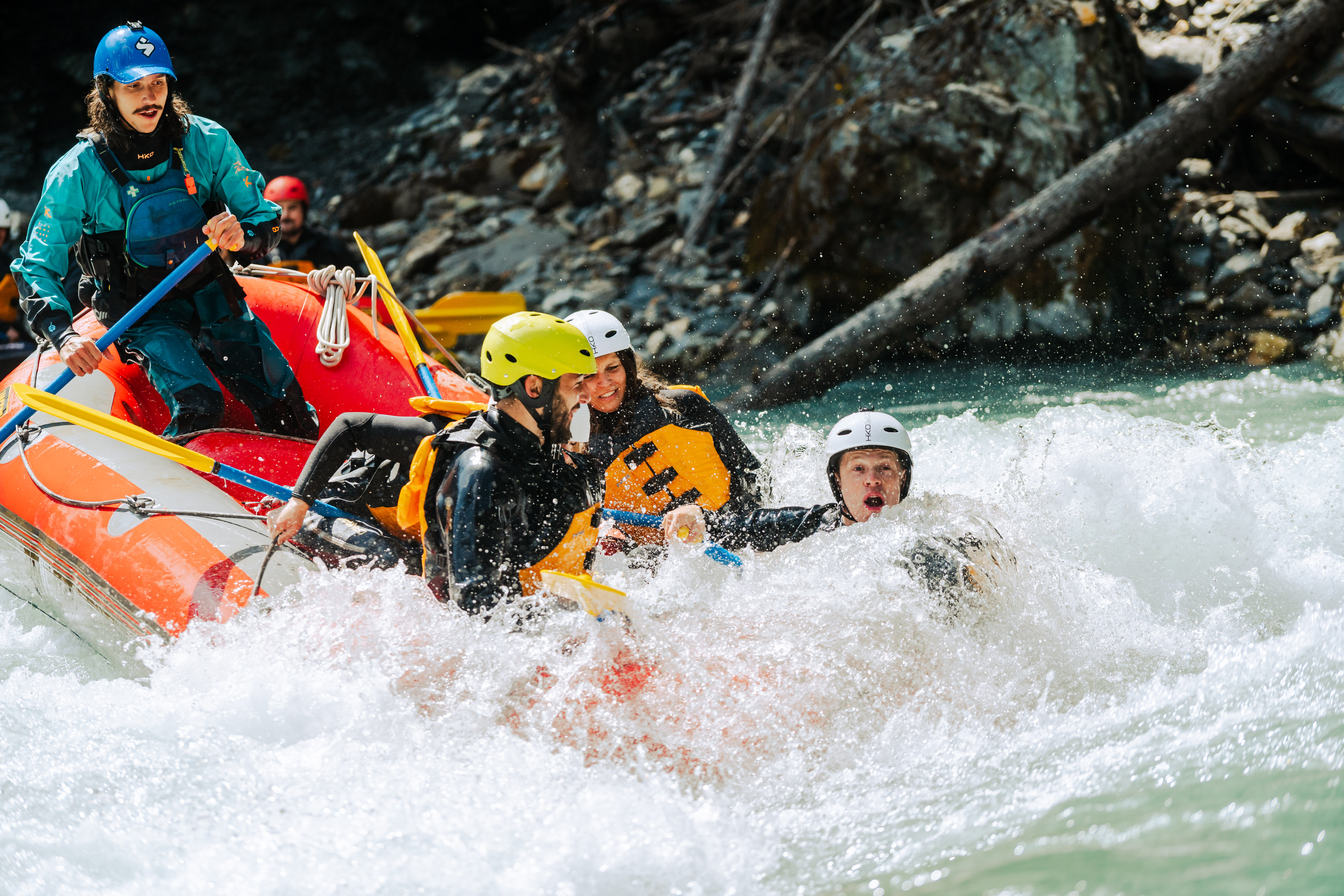Rafting Switzerland - Whitewater Action - Rafting.ch