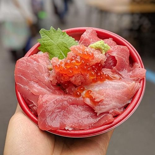 Fish Market Food Tour in Tokyo