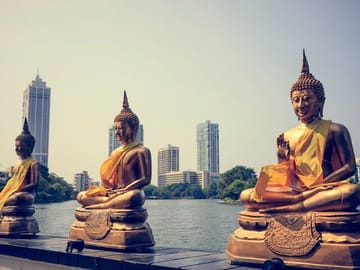 Four-Night Bus Tour of Sigiriya, Kandy, and Colombo