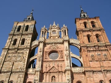 Astorga Heritage Walk-Cathedral, Roman Ruins & Gaudi Architecture