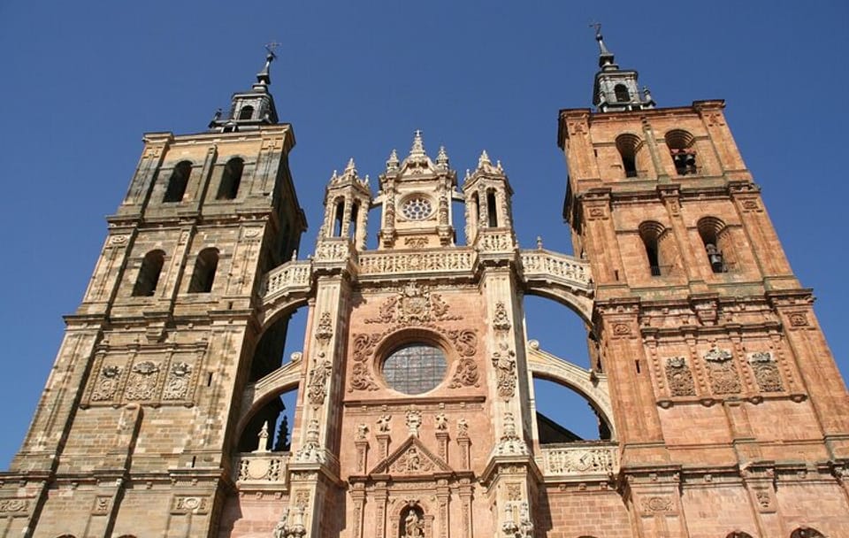Astorga Heritage Walk: Cathedral, Roman Ruins, and Gaudi Sites