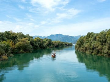 Skadar Lake Boat Tour with Vranjina Monastery Visit and Wine Tasting