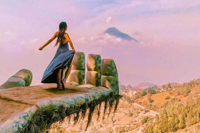Hobbitenango & Antigua Shared Day Tour 2