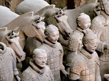 Xi’an: Terracotta Army, City Wall, Goose Pagoda & Family Lunch