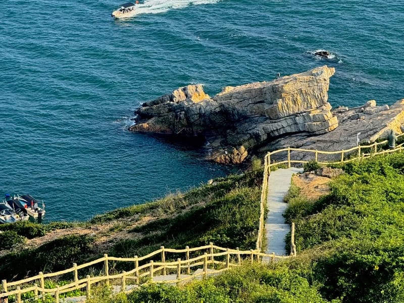 Shenzhen: Yangmeikeng Coastal Scenery Private Day Trip