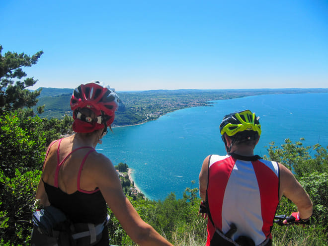 E-Bike Tour from Torri del Benaco to Monte Luppia