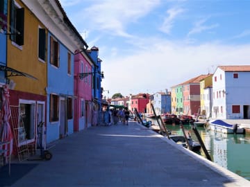 Full-Day Venice Lagoon Tour: Visit Murano, Burano and Torcello