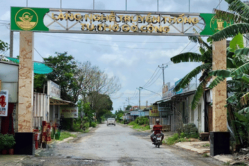 Private Classic Car Tour of Gò Công, Tien Giang
