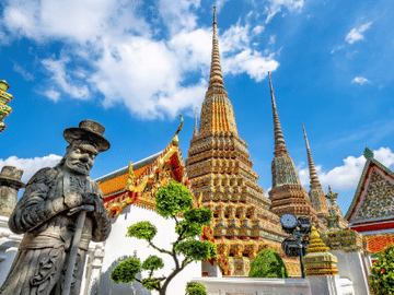 Guided Tour in Grand Palace & Emerald Buddha by MyProGuide
