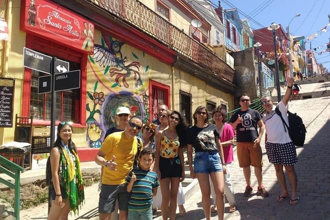 PRIVATE TOUR: Pre-Post Cruise Vi&ntilde;a del Mar Valparaiso and Casablanca Winery tour