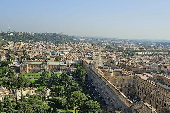 St. Peter's Basilica and Papal Grottoes Guided Tour 10